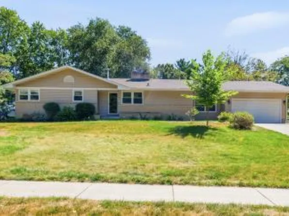 6105 Tracy Ave, Edina, MN 55436