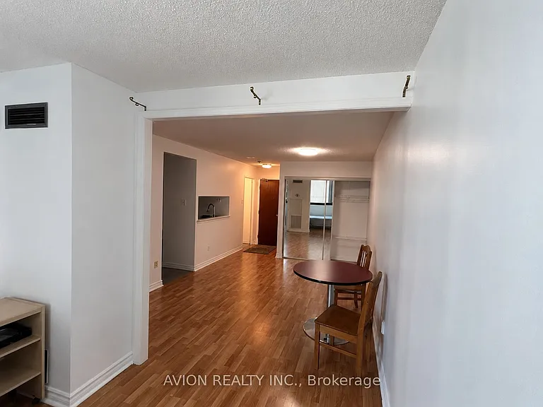 1055 Bay St #1214 — Photo 12