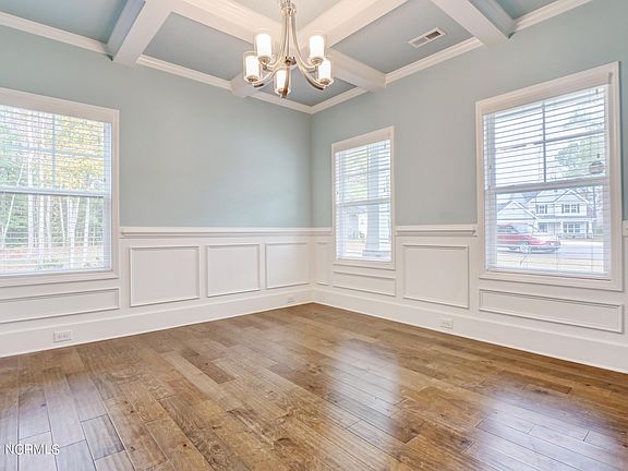 5th image of 403 Scrubjay Court Lot 17