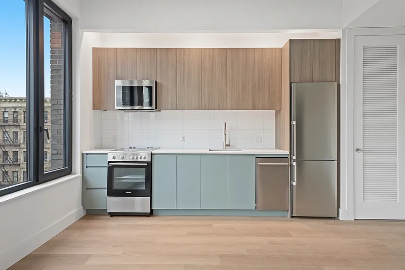 50 Varet Street — Photo 2
