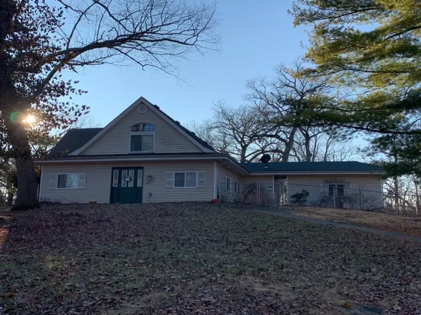 955 Romaine Creek Rd, Fenton, MO 63026