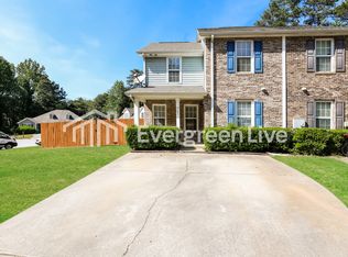 947 Windwood Ct, College Park, GA 30349