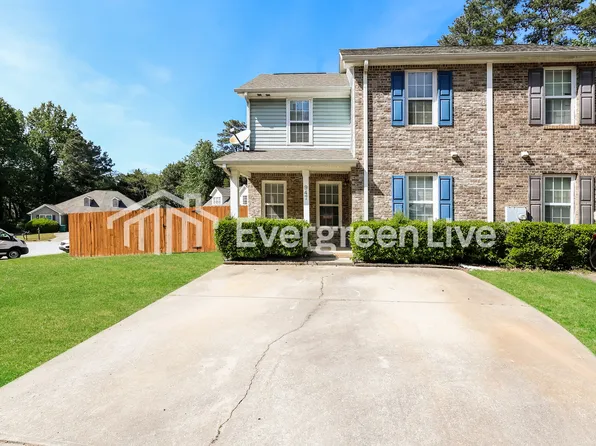 947 Windwood Ct, College Park, GA 30349