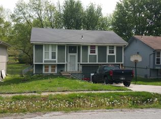 527 N Grover St, Liberty, MO 64068
