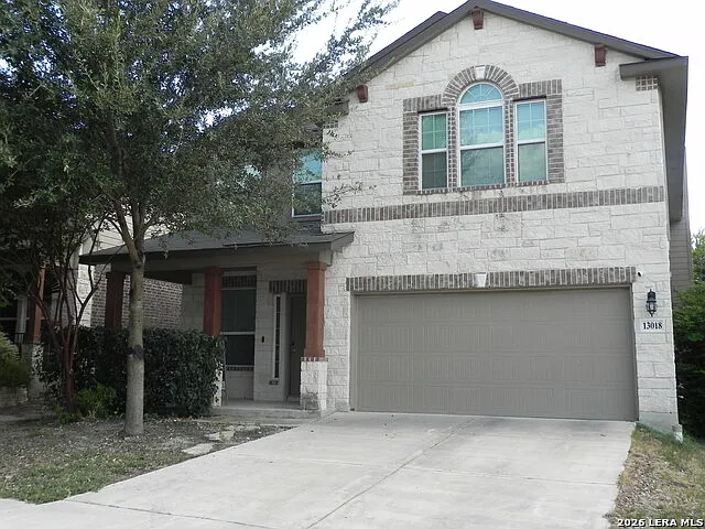 4 bed, 2.5 bath, 2704 sqft, $2,200 — Photo 1