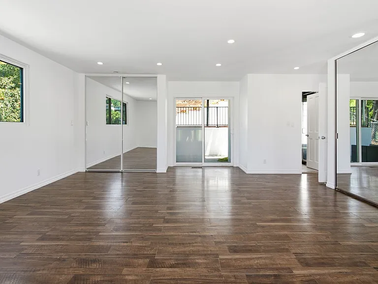 5244 Baza Ave — Photo 23