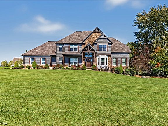 2nd image of 2281 Heights Dr