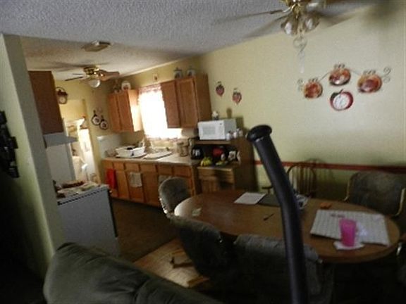 2nd image of 1607 Oatman St