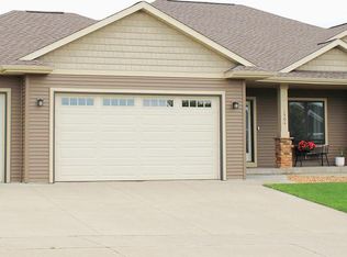 1504 Oakley Ln, Holmen, WI 54636