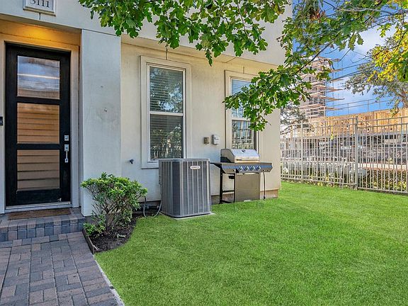 2nd image of 3111 Leeland St