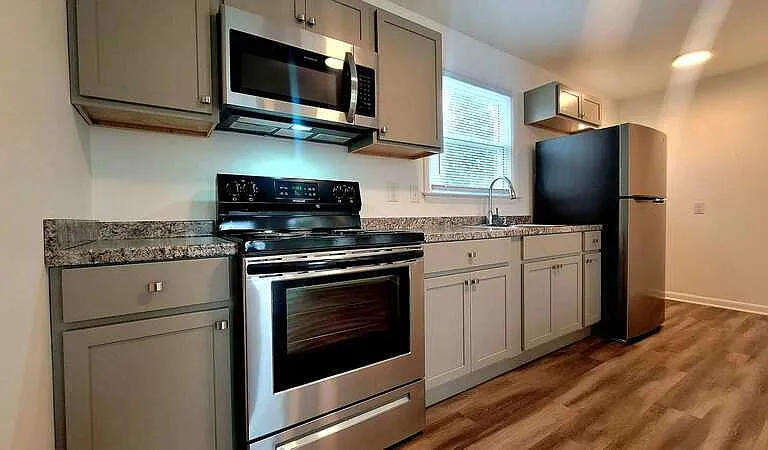 1518 W Clara Dr — Photo 3