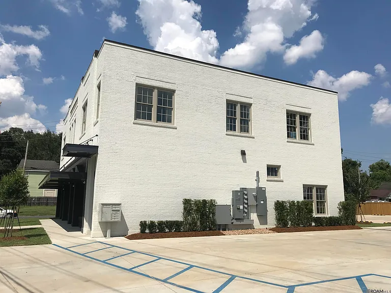 1509 Highland Rd — Photo 2