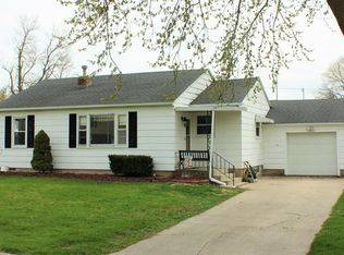 403 5th St, Traer, IA 50675