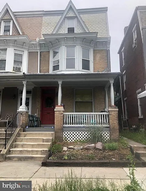 1342 State St #2R