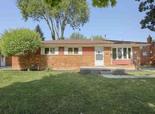 32601 Grinsell Dr, Warren, MI 48092