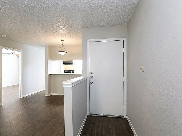 City Crest Apartments — Photo 139