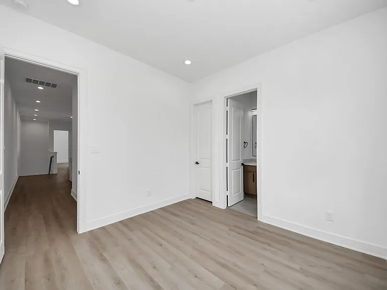 4607 Gunter St #B — Photo 16