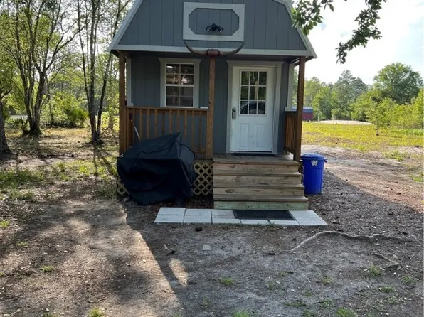 443 Canal Rd, Hortense, GA 31543