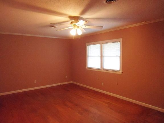2nd image of 4034 Tallman Dr