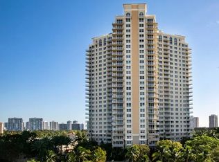 19501 W Country Club Dr, Aventura, FL 33180