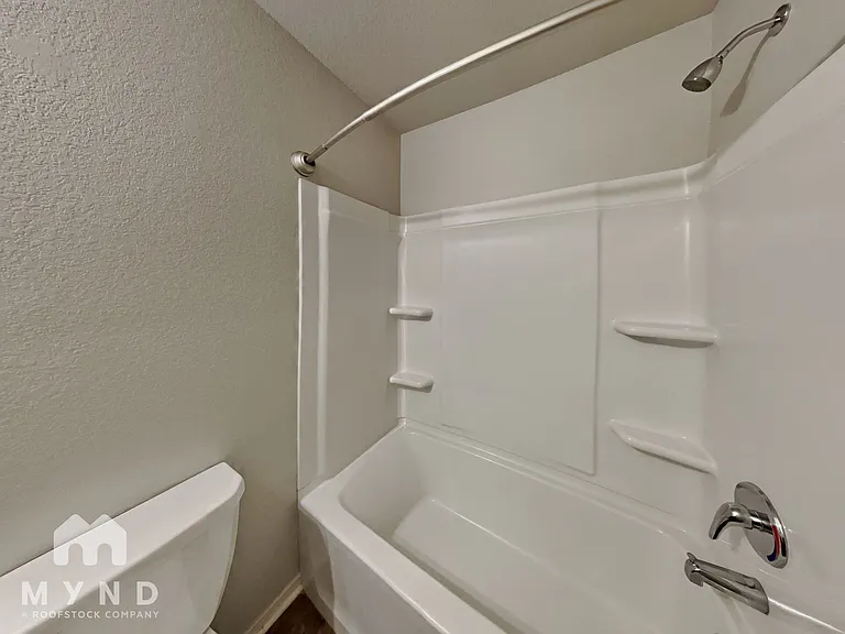 936 Pinehurst Loop — Photo 15
