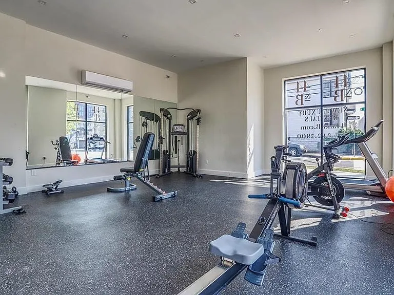 140 Avenue B #204 — Photo 20