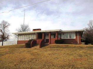 321 Kansas St, Larned, KS 67550