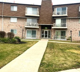 3240 N Manor Dr APT 129, Lansing, IL, 60438