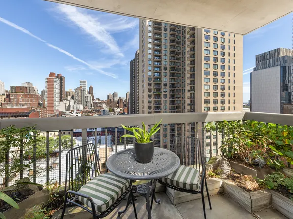 422 East 72nd Street image 5 of 18