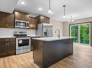 Executive Duplex-Styled Townhomes, Hiawatha, IA 52233