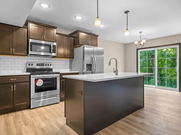 Executive Duplex-Styled Townhomes, 419-435 Cimarron Dr #0c760fe73, Hiawatha, IA 52233