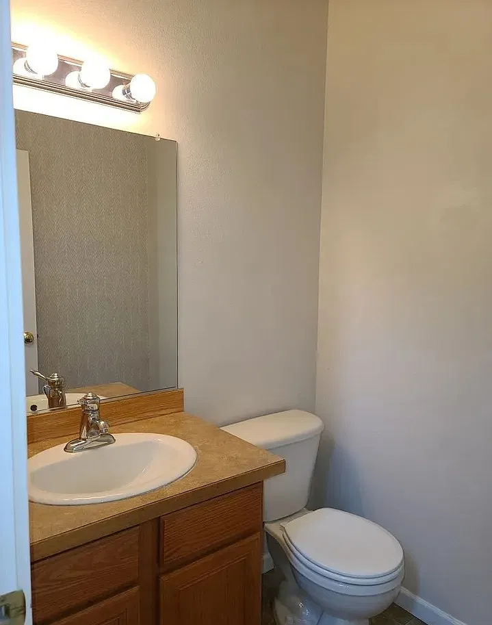 3 bed, 2.5 bath, 1517 sqft, $2,300 — Photo 4