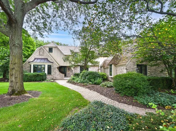 2795 Lancaster COURT, Brookfield, WI 53045