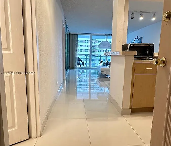 2030 S Ocean Dr #725 — Photo 4