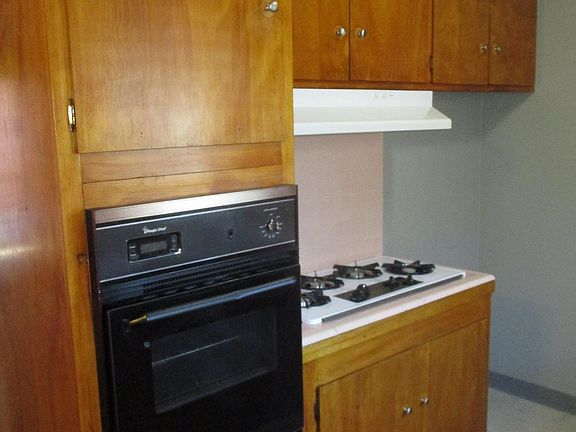 5th image of 338 Elm Ave