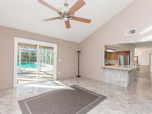 5th image of 716 Breckenridge Dr