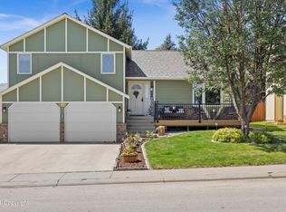 1122 Granite St, Gillette, WY 82718