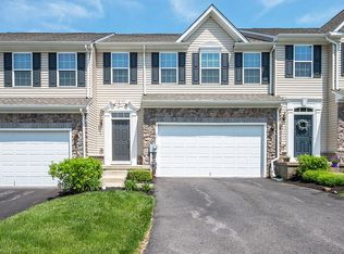 71 Washington Square Cir, Washington, NJ 07882