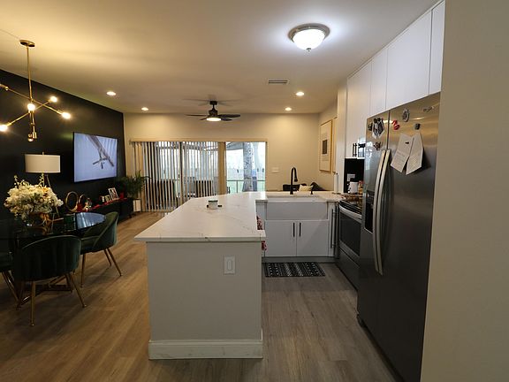 2nd image of 6848 Brook Hollow Rd