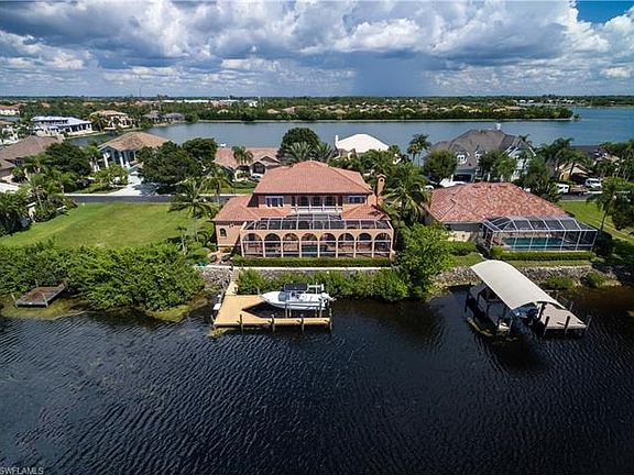 2nd image of 5771 Harborage Dr