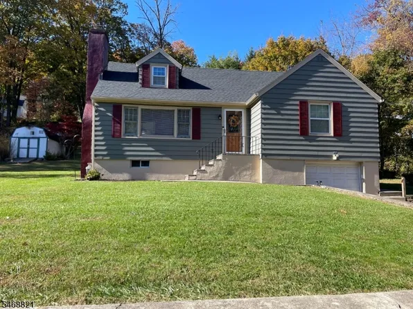 30 Lakeside Dr, Rockaway Boro, NJ 07866