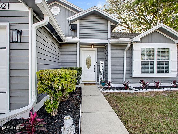 3rd image of 8021 FLEUR DE LIS Drive