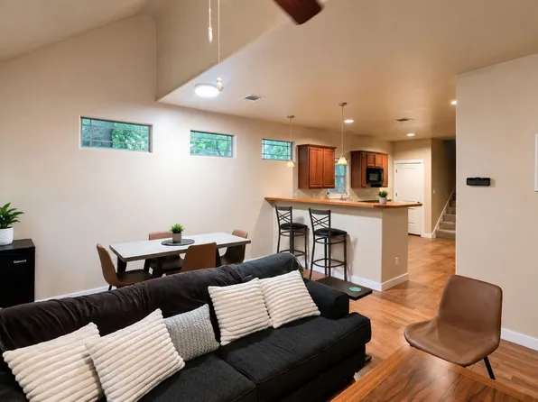 200 W North Loop Blvd, Austin, TX