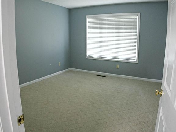4th image of 6297 Alpine Ln
