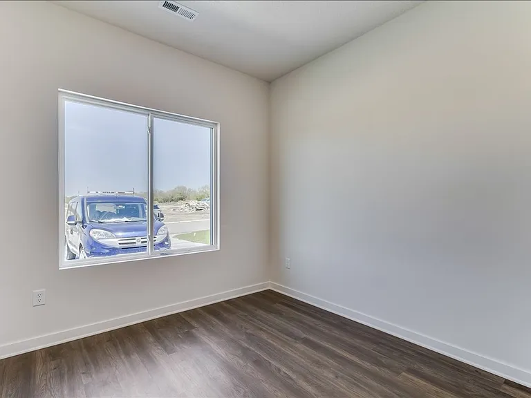 3440 E Thunder St — Photo 20
