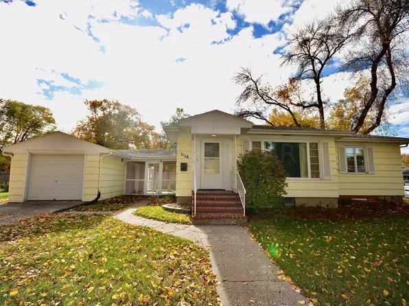 1114 15th Ave N, Fargo, ND 58102