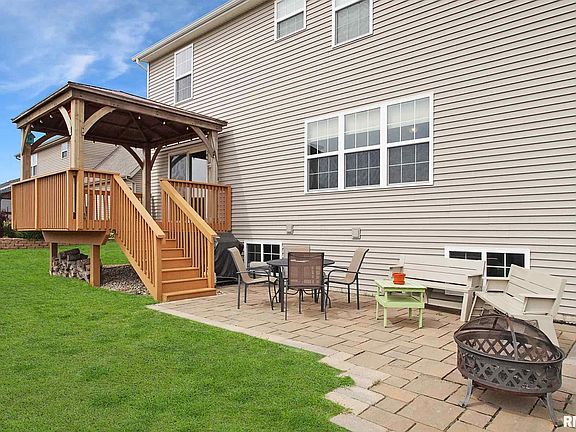 4th image of 1717 Retriever Ln