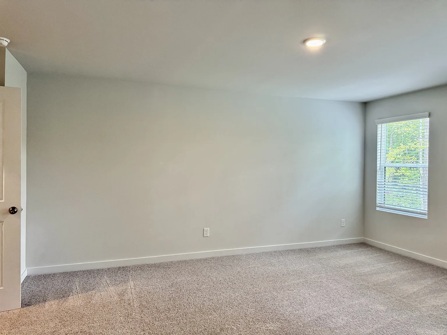1004 Sutherland Lane - 1 — Photo 4