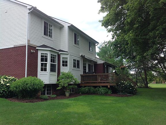 Deck with retractable awning