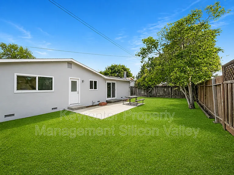 6772 John Dr — Photo 11